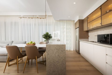 Купить квартиру в EMAAR Beachfront, Dubai Harbour, Дубай: 2 спальни, 146м², № 73585 - фото 4