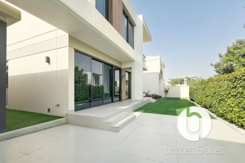 Вилла в Tilal Al Ghaf, Дубай, 4 спальни, 381м², № 119128