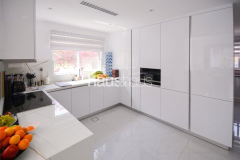 Villa en Meadows, Dubai, 5 dormitorios, 320 m², № 43309 - foto 6