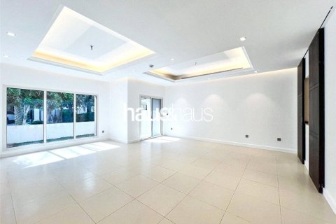 Townhouse in Jumeirah Golf Estates, Dubai 3 bedrooms, 265 sq.m. № 43307 - photo 2