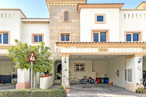 Townhouse in Jumeirah Golf Estates, Dubai 3 bedrooms, 265 sq.m. № 43307 - photo 1