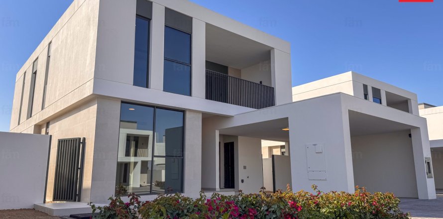 فيلا في دبي 4 غرف نوم, 683.7 م² رقم 94638