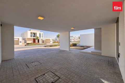 فيلا في دبي 4 غرف نوم, 683.7 م² رقم 94638 - صورة 2