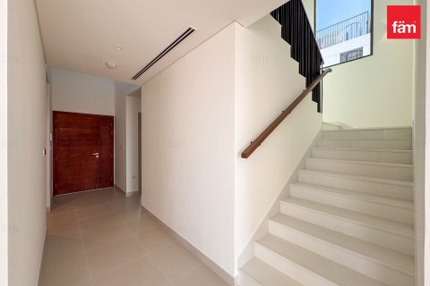 فيلا في دبي 4 غرف نوم, 683.7 م² رقم 94638 - صورة 9