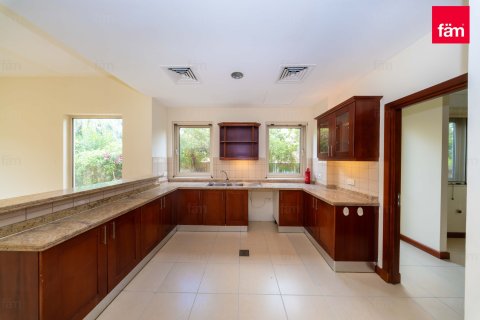 Villa in Dubai 3 bedrooms, 594.1 sq.m. № 94637 - photo 11