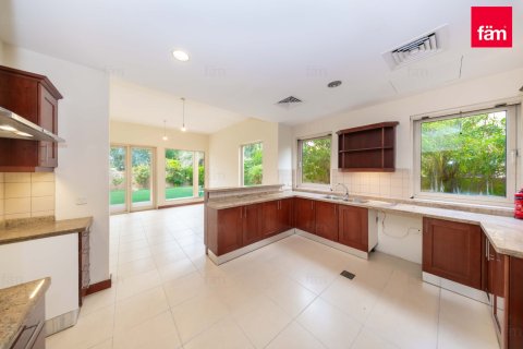 Villa in Dubai 3 bedrooms, 594.1 sq.m. № 94637 - photo 12