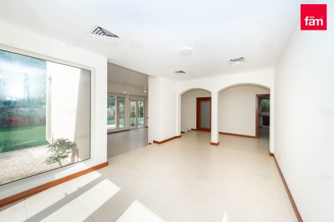 Villa in Dubai 3 bedrooms, 594.1 sq.m. № 94637 - photo 14