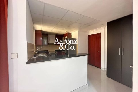 Apartamento en Jumeirah Beach Residence, Dubai, 1 dormitorio, 103 m², № 134464 - foto 12