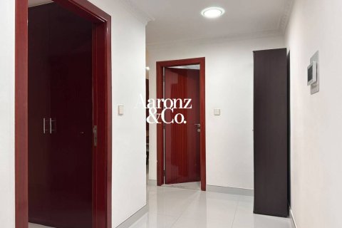 Apartamento en Jumeirah Beach Residence, Dubai, 1 dormitorio, 103 m², № 134464 - foto 14
