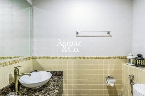 Apartment in Jumeirah Beach Residence, Dubai 1 bedroom, 71 sq.m. № 134463 - photo 8