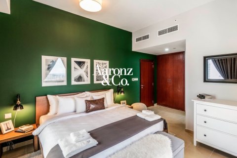 Apartment in Jumeirah Beach Residence, Dubai 1 bedroom, 71 sq.m. № 134463 - photo 13