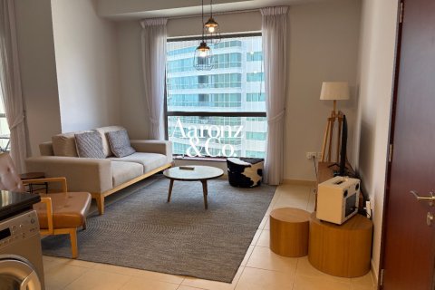 Apartment in Jumeirah Beach Residence, Dubai 1 bedroom, 71 sq.m. № 134463 - photo 17