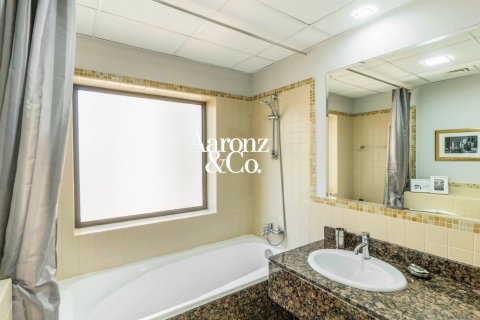 Apartment in Jumeirah Beach Residence, Dubai 1 bedroom, 71 sq.m. № 134463 - photo 7