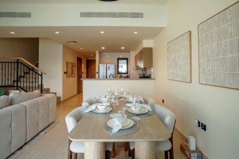 Купить виллу в Golf City, Дубай: 3 спальни, 144м², № 97095 - фото 4