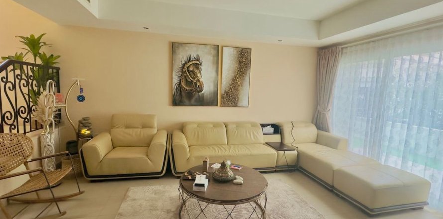 Villa en Dubai, 3 dormitorios, 240.4 m², № 55555