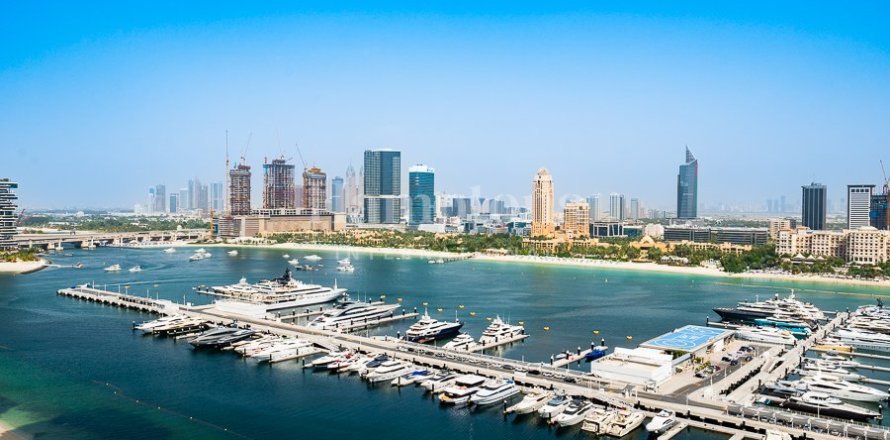 Apartment in Dubai Harbour, Dubai 1 bedroom, 76.7379 sq.m. № 102090