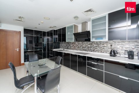 Apartment in Dubai Marina, Dubai 3 bedrooms, 185.6 sq.m. № 50154 - photo 12