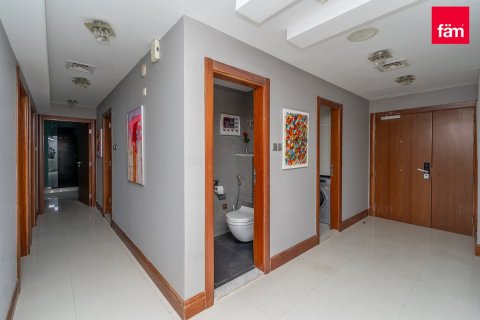 Apartment in Dubai Marina, Dubai 3 bedrooms, 185.6 sq.m. № 50154 - photo 19