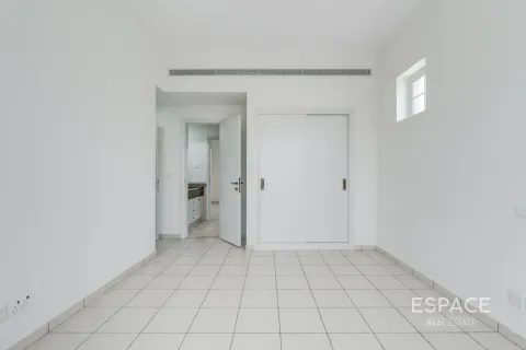 Villa in Arabian Ranches, Dubai 5 bedrooms, 424 sq.m. № 122705 - photo 11