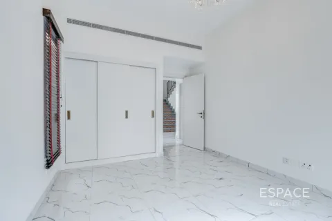 Villa in Arabian Ranches, Dubai 5 bedrooms, 424 sq.m. № 122705 - photo 8