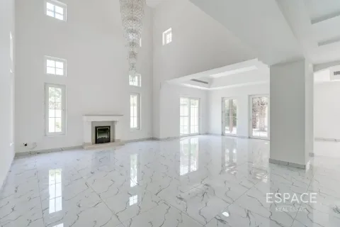 Villa in Arabian Ranches, Dubai 5 bedrooms, 424 sq.m. № 122705 - photo 2