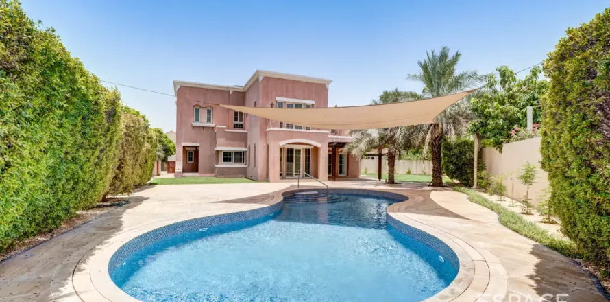 Villa in Arabian Ranches, Dubai 5 bedrooms, 424 sq.m. № 122705