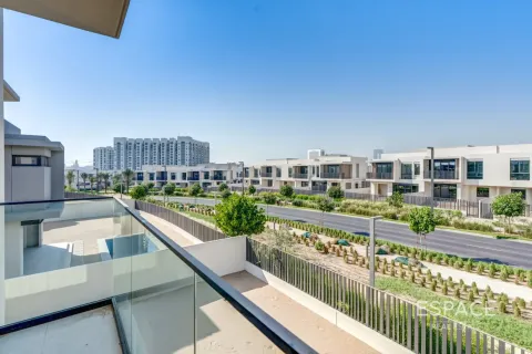 Villa in Jebel Ali, Dubai 4 bedrooms, 394 sq.m. № 122701 - photo 19