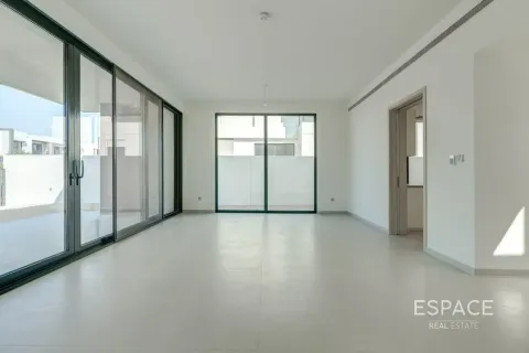 Villa in Jebel Ali, Dubai 4 bedrooms, 394 sq.m. № 122701 - photo 3