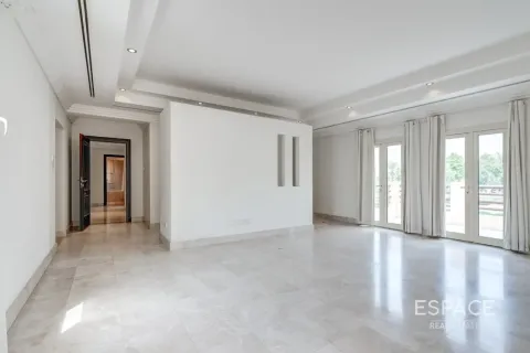 Villa en Meadows, Dubai, 5 dormitorios, 571 m², № 122706 - foto 10
