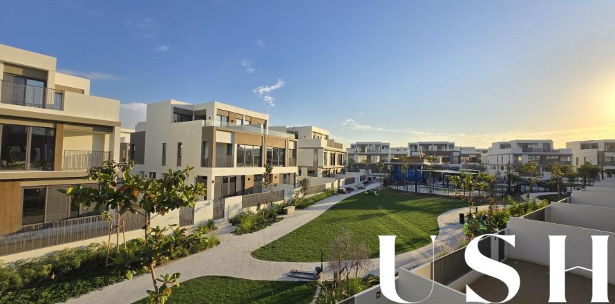Villa in Aura, Tilal Al Ghaf, Dubai 4 bedrooms, 317 sq.m. № 42397