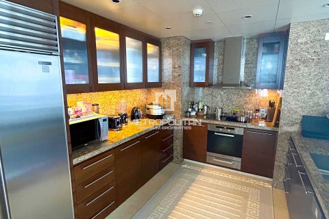 Купить квартиру в Даунтаун Дубай (Даунтаун Бурдж Дубай), Дубай: 2 спальни, 189м², № 72677 - фото 2