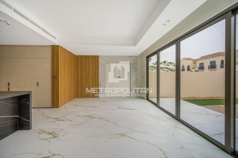 Townhouse in Jumeirah Golf Estates, Dubai 3 bedrooms, 162 sq.m. № 72680 - photo 2