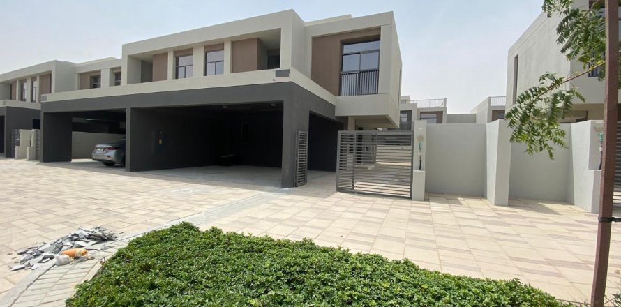 Villa en Dubai, 4 dormitorios, 323.6 m², № 49334