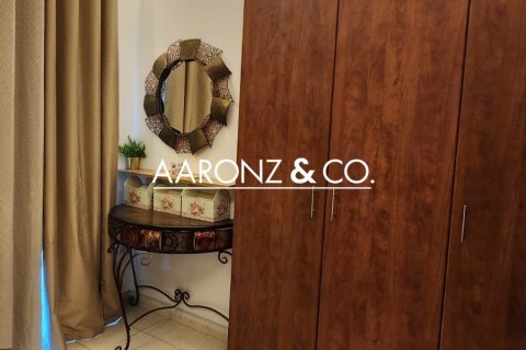 Apartamento en Jumeirah Lake Towers, Dubai, 1 dormitorio, 70 m², № 84519 - foto 8