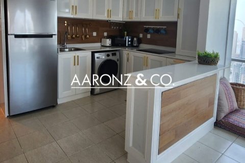 Apartamento en Jumeirah Lake Towers, Dubai, 1 dormitorio, 70 m², № 84519 - foto 11