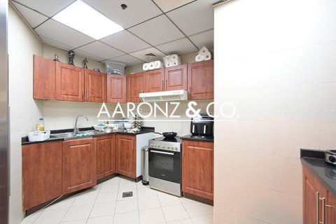 شقة في Icon Tower 2, أبراج بحيرة جميرا, دبي 2 غرف نوم, 121 م² رقم 84520 - صورة 7