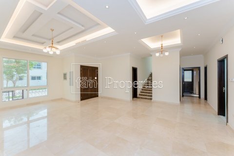 Villa in Dubai 5 bedrooms, 554.9 sq.m. № 77005 - photo 7