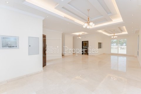 Villa in Dubai 5 bedrooms, 554.9 sq.m. № 77005 - photo 2