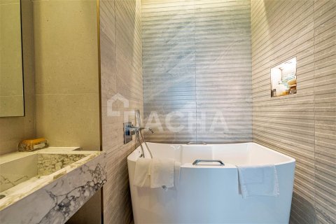 Apartment in The Hills, Dubai 3 bedrooms, 168 sq.m. № 6926 - photo 20