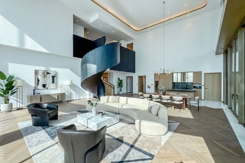 Ático en JUMEIRAH LIVING BUSINESS BAY en Business Bay, 5 dormitorios, 562 m², № 97378 - foto 3