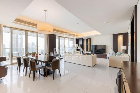 Apartamento en Downtown Dubai (Downtown Burj Dubai), Dubai, 4 dormitorios, 443 m², № 64795 - foto 1