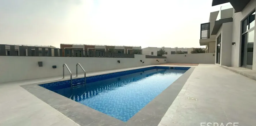 Townhouse in Al Furjan, Dubai 6 bedrooms, 601 sq.m. № 62140