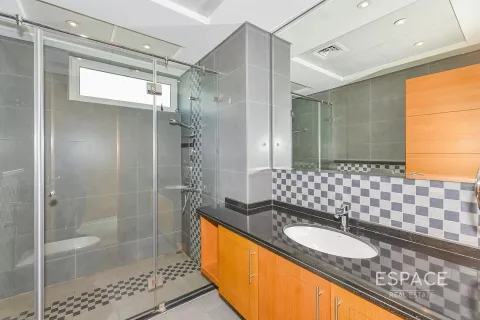 Villa in Legacy Nova Villas, Jumeirah Park, Dubai 4 bedrooms, 455 sq.m. № 62139 - photo 13