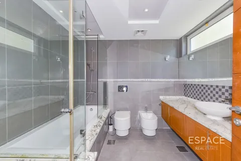 Villa in Legacy Nova Villas, Jumeirah Park, Dubai 4 bedrooms, 455 sq.m. № 62139 - photo 12