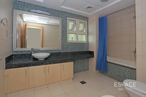Apartment in Palm Jumeirah, Dubai 3 bedrooms, 204 sq.m. № 62128 - photo 12