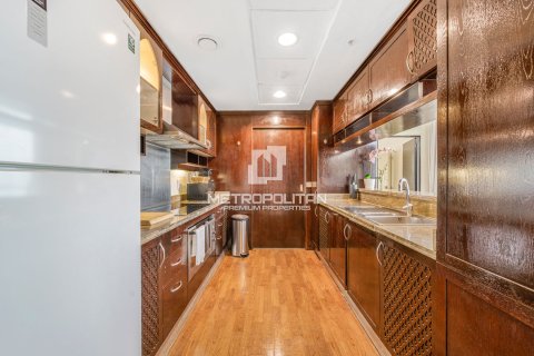 Apartment in The Residences, Downtown Dubai (Downtown Burj Dubai), Dubai 3 bedrooms, 193 sq.m. № 72960 - photo 7