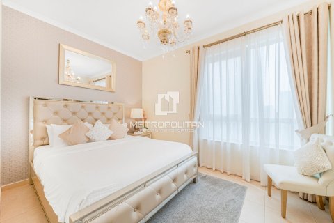 Apartment in The Residences, Downtown Dubai (Downtown Burj Dubai), Dubai 3 bedrooms, 193 sq.m. № 72960 - photo 18