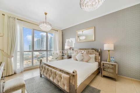 Apartment in The Residences, Downtown Dubai (Downtown Burj Dubai), Dubai 3 bedrooms, 193 sq.m. № 72960 - photo 10