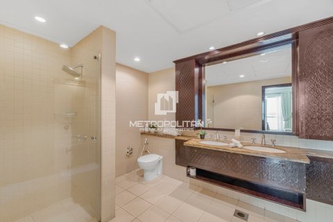 Apartment in The Residences, Downtown Dubai (Downtown Burj Dubai), Dubai 3 bedrooms, 193 sq.m. № 72960 - photo 13