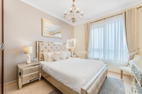 Apartment in The Residences, Downtown Dubai (Downtown Burj Dubai), Dubai 3 bedrooms, 193 sq.m. № 72960 - photo 15
